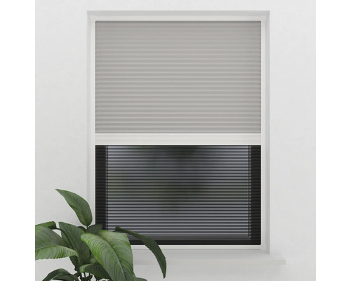 Okno s plisovanými žaluziemi pro regulaci světla a soukromí
