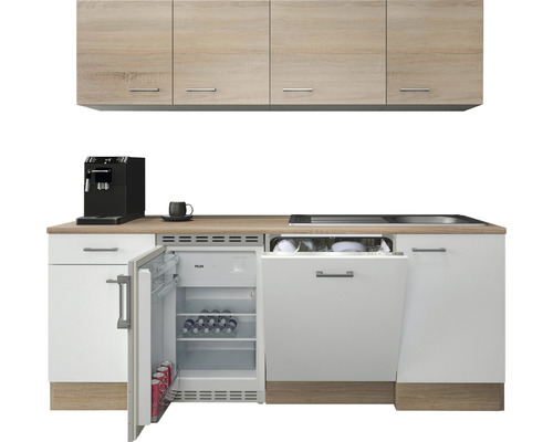 Kuchyňská linka se závěsnými skříňkami, chladničkou a myčkou nádobí