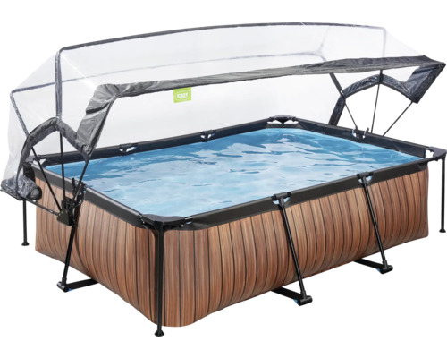 Obdélníkový bazén s dřevěným obkladem a průhledným krytem