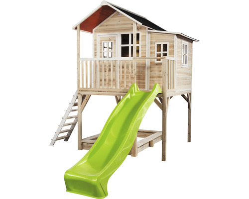 Dřevěný hrací domek se skluzavkou a žebříkem do zahrady