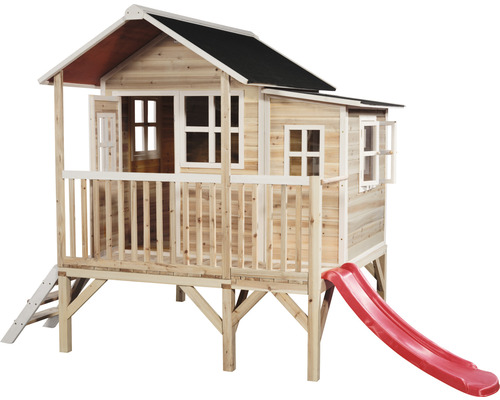 Dřevěný hrací domek se skluzavkou a žebříkem