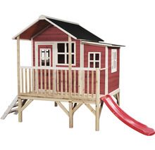 Dřevěný domeček na hraní se skluzavkou a krytou verandou