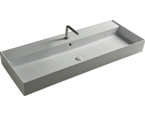 Obdélníkové keramické umyvadlo na desku s vodovodní baterií
