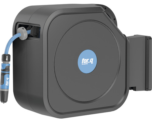 Navíjecí box na hadici se zahradní hadicí a logem for.q