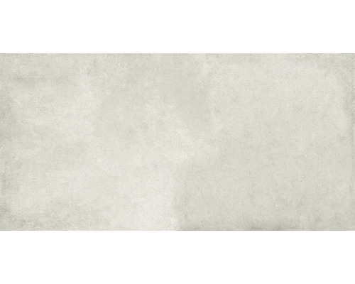 Světlá dlaždice s matným povrchem