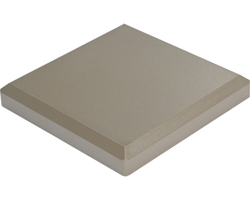 Čtvercová rozeta z kovu