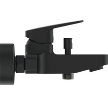 Černý rohový ventil