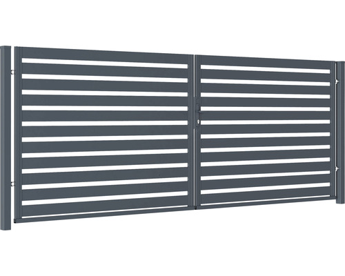 Dvoukřídlá brána s vodorovnými lamelami pro venkovní použití