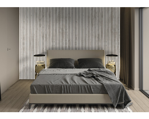 Ložnice s postelí, nočními stolky a stěnovými panely