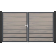 Dvojitá brána z kovu s dřevěným vzhledem