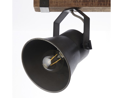 Stropní svítidlo s dřevěným nosníkem a nastavitelným kovovým reflektorem