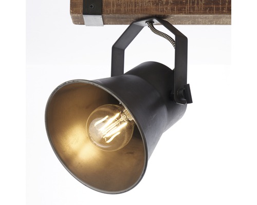 Stropní bodové svítidlo se světelným zdrojem na dřevěném trámu