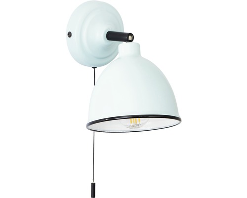 Nástěnné svítidlo s tahovým spínačem