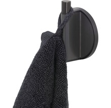 Držák na ručníky s ručníkem