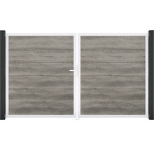 Dvoukřídlá brána s designem dřeva a bílým rámem