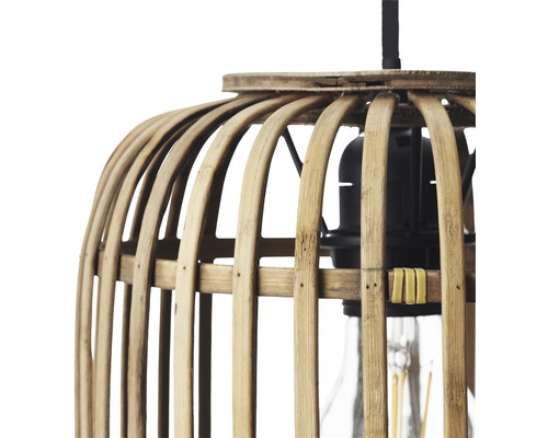 Detail bambusové závěsné lampy