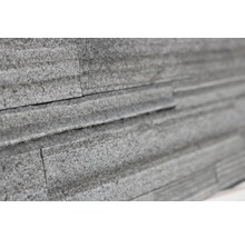 Detail obkladu stěny z přírodního kamene