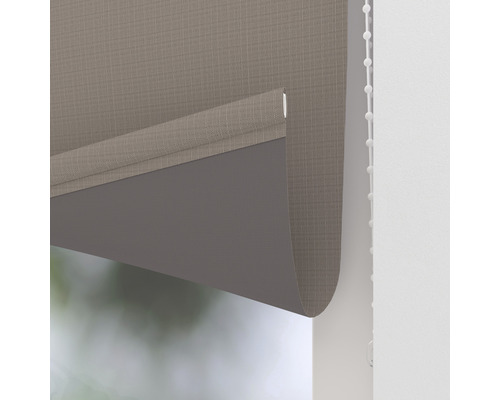 Roleta s textilní strukturou a zatemňovací vrstvou