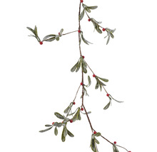 Jmelí girlanda s listy a červenými bobulemi k dekoraci