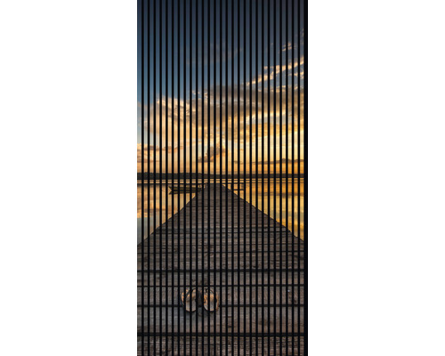Designový akustický panel DIGI01B 19x1133x2400 mm Pohled na dřevěné molo u jezera skrz plot