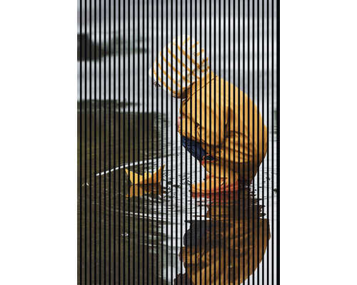 Designový akustický panel DIGI03J 19x1693x2400 mm Dítě si hraje s papírovou lodí ve vodě