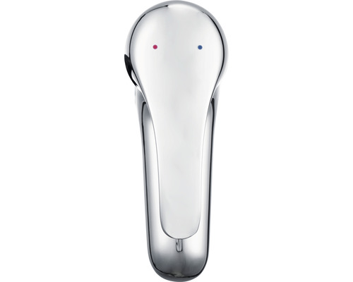 Chromovaná vodovodní baterie s červeným a modrým označením pro regulaci teploty