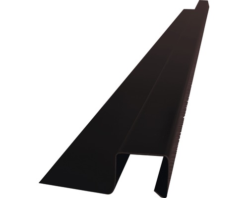 Detailní pohled na okapnici z kovu