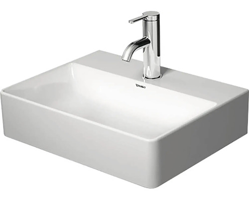 Obdélníkové keramické umyvadlo na desku s vodovodní baterií