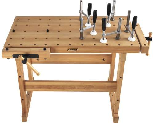 Dřevěná pracovní lavice se šroubovými svorkami