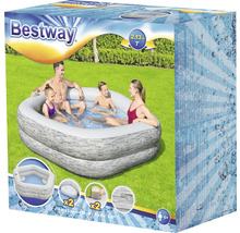 Balení bazénu Bestway s rodinou v bazénu
