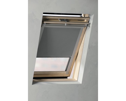 Střešní okno se zatemňovací roletou