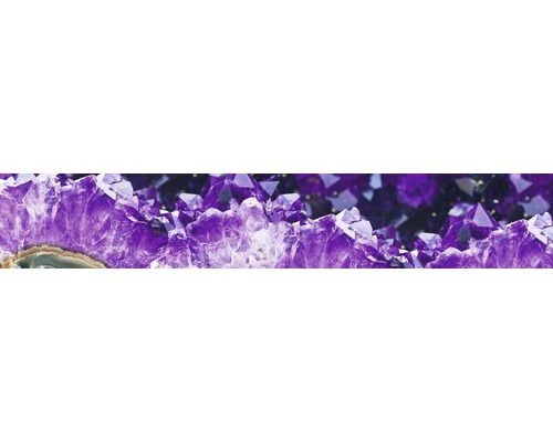 Detailní záběr ametystového krystalu