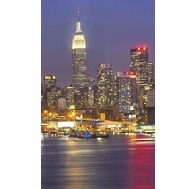 Panoráma New Yorku s Empire State Building v noci