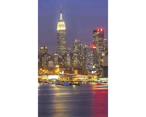 Panoráma New Yorku s Empire State Building v noci