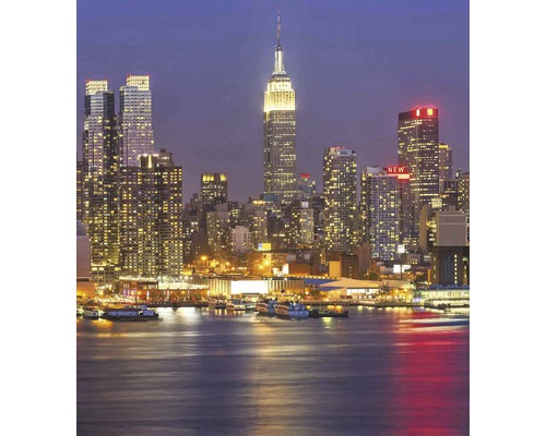 Panoráma New Yorku s Empire State Building v noci