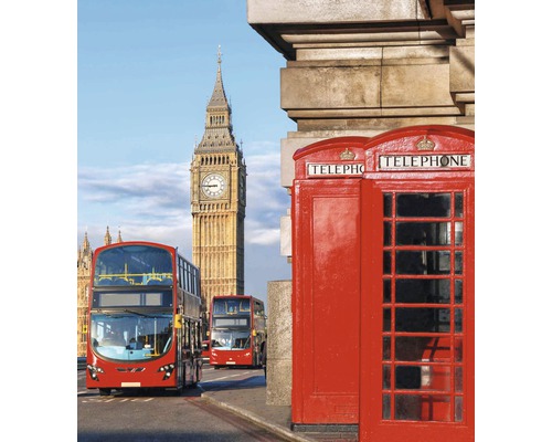 Panorama Londýna s Big Benem, červenými telefonními budkami a dvoupatrovými autobusy
