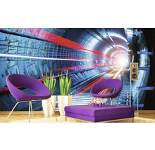 Obývací pokoj s fototapetou tunelu, křesly, reproduktorem a pokojovými rostlinami