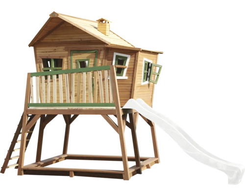 Dřevěný hrací domek se skluzavkou a žebříkem do zahrady