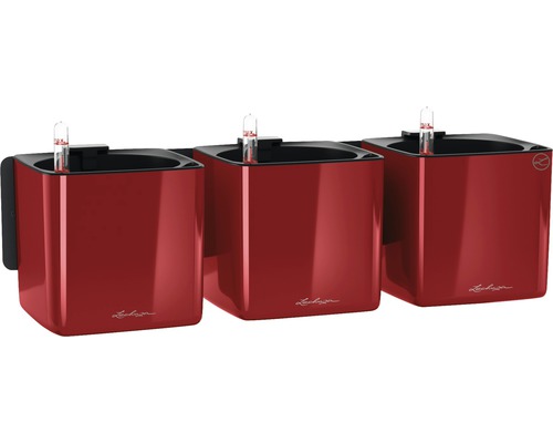 Tři červené květináče Lechuza Cube Glossi se zavlažovacím systémem