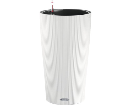 Vysoký bílý květináč se zavlažovacím systémem