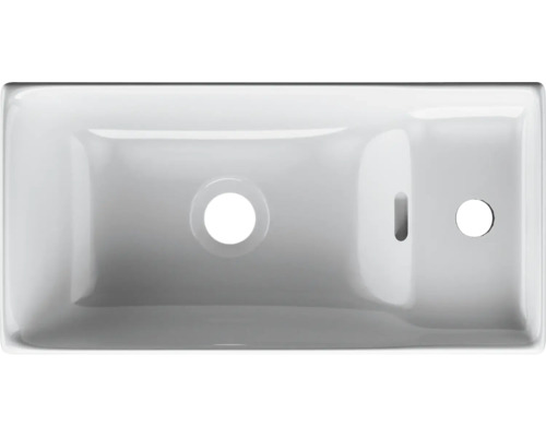 Umyvadlo z sanitární keramiky s otvorem pro vodovodní baterii a přepadem