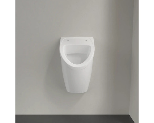 Závěsný pisoár ze sanitární keramiky