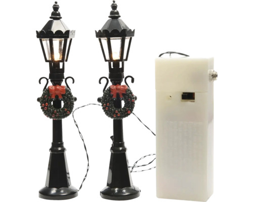 Dvě dekorativní pouliční lampy s věnci a baterií pro slavnostní osvětlení