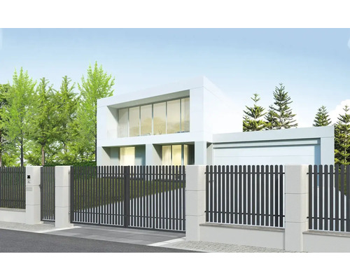 Moderní dům s plotem a bránou
