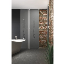 Koupelna s vanou, cihlovou stěnou a deskou Swissport Board