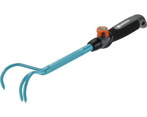 Vypichovač plevele Gardena se třemi zuby a ergonomickou rukojetí
