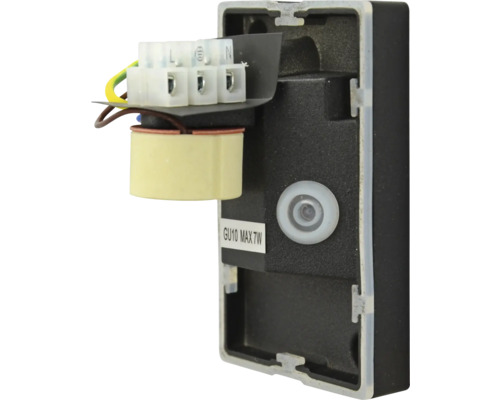 Pohled zezadu na objímku GU10 s maximálním výkonem 7 W