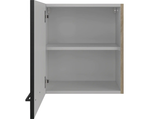 Otevřená závěsná skříňka s policemi