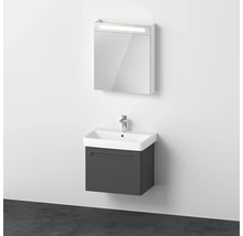 Koupelna s umyvadlem, umyvadlovou mísou a zrcadlovou skříňkou s osvětlením