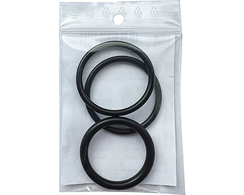 Tři černé O-kroužky v průhledném plastovém obalu